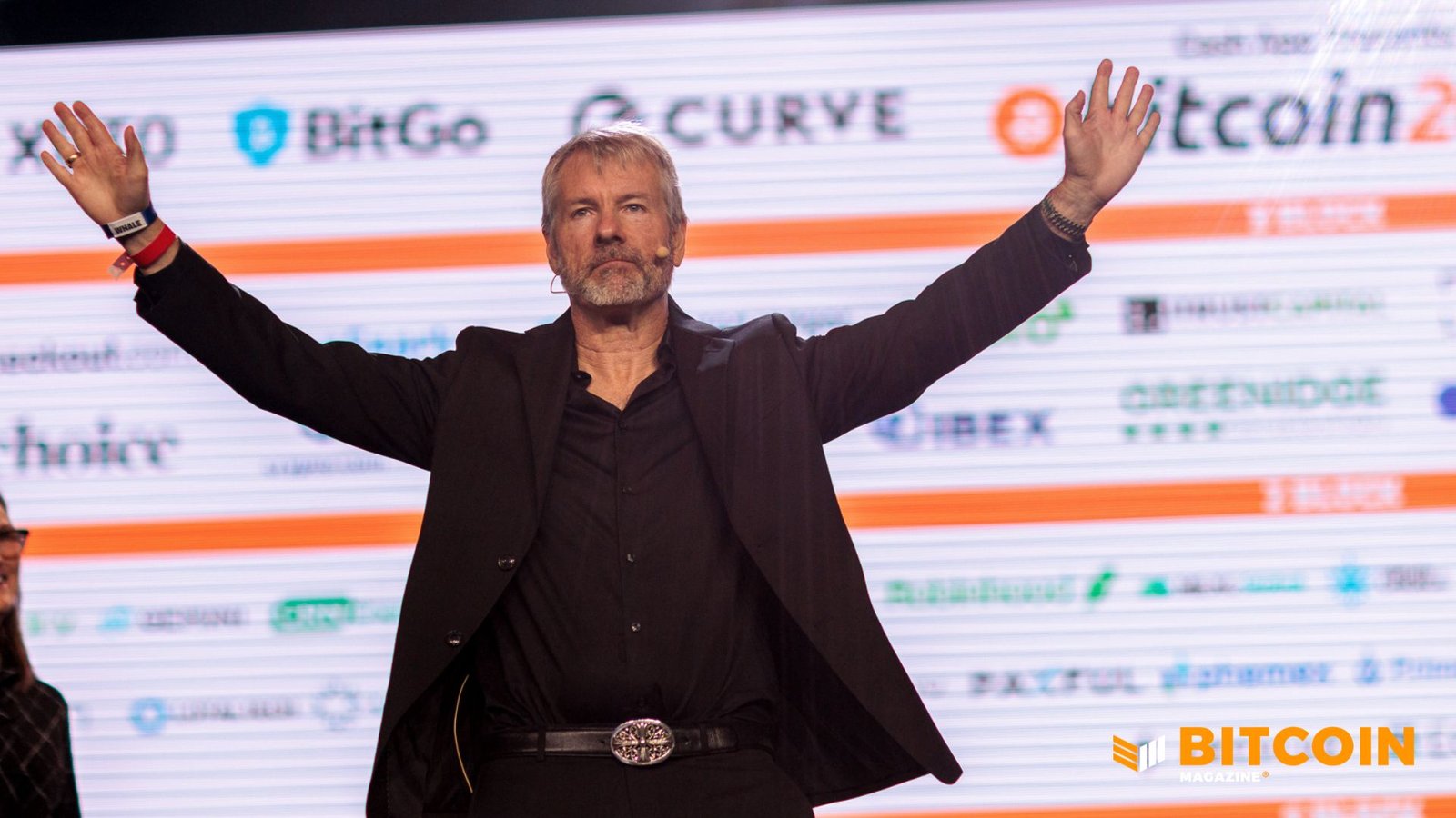 Strategy ($MSTR) Falls 15% as Investors Brace for Earnings Call