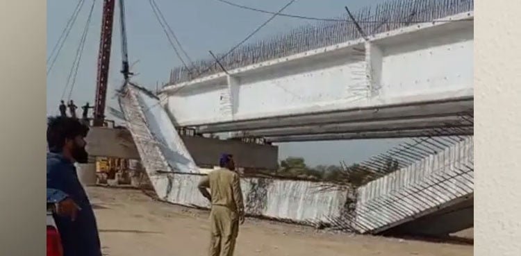 kandhkot: four labourers killed in two bridge collapses