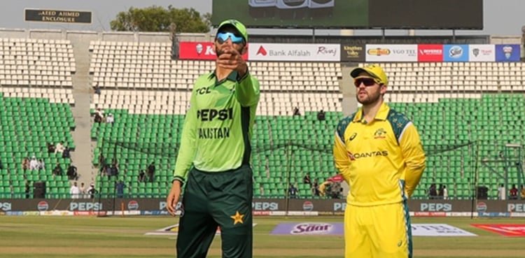 Australia win toss against Pakistan in third ODI