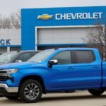 gm doubles down on diesel pickups as rivals tap hybrids